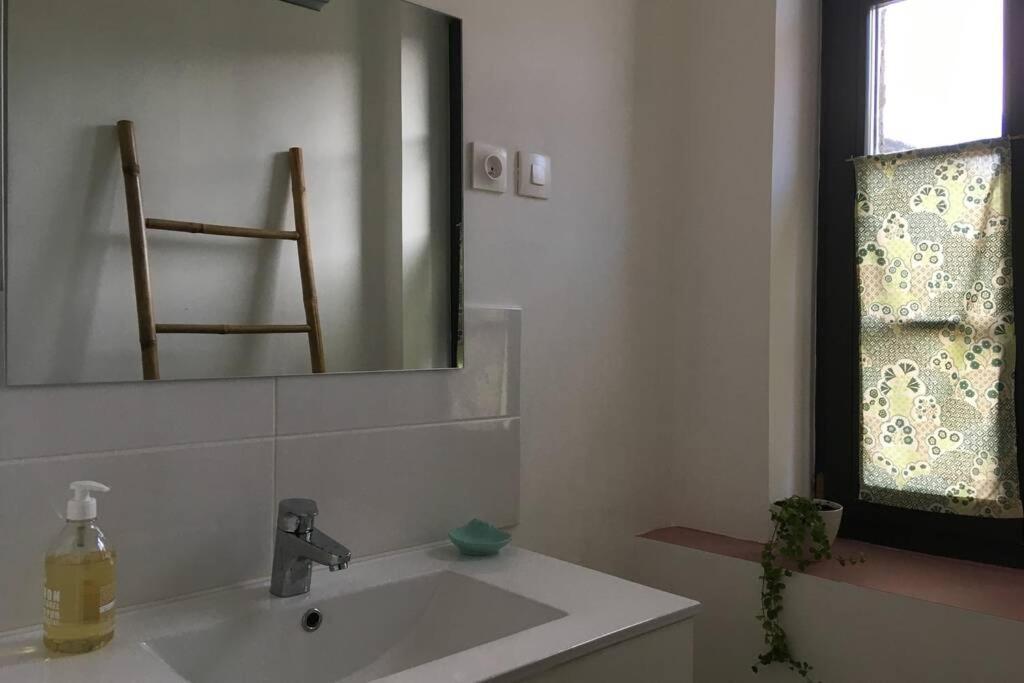 Appartement De 75 M2 Dans Maison Familiale Saint-Antonin-Noble-Val Luaran gambar